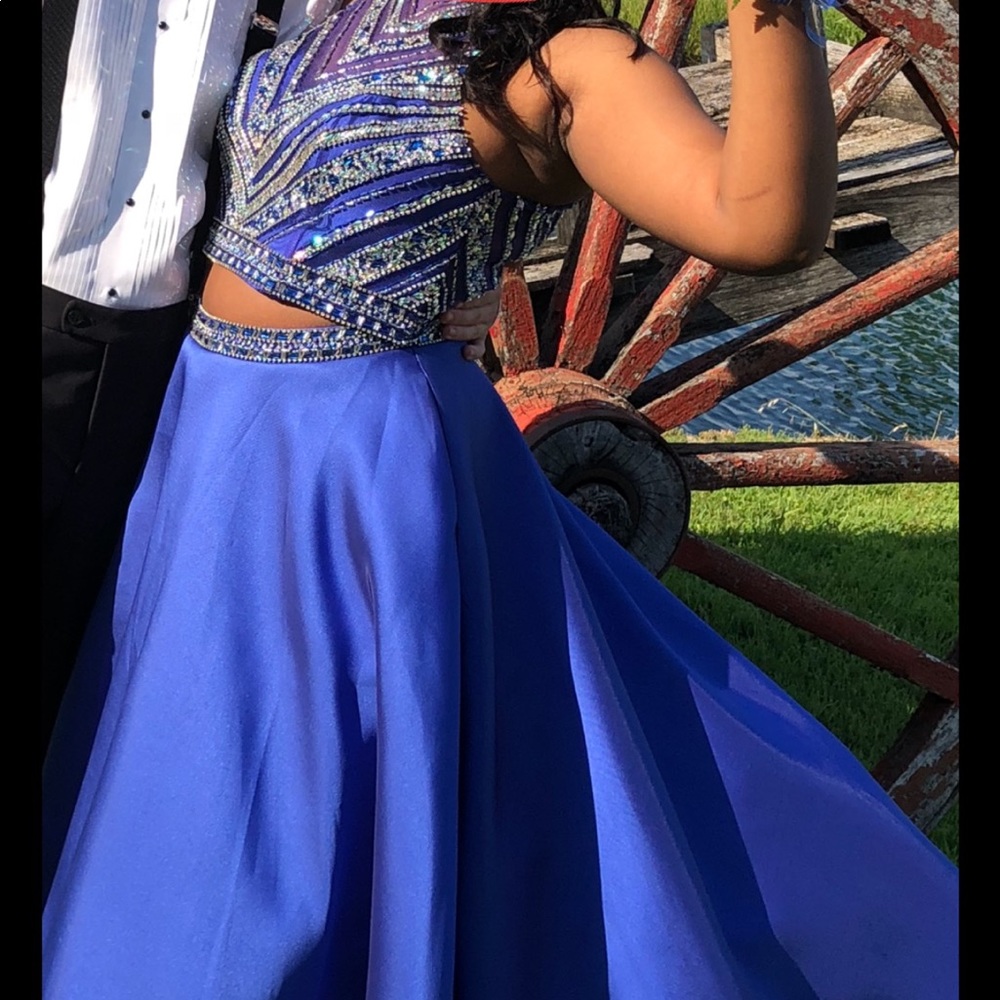 Mori Lee prom dress with pockets!